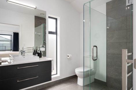 Photo of property in 12 Benmore Place, Poraiti, Napier, 4112