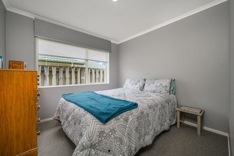 Photo of property in 86 Bob Charles Drive, Golflands, Auckland, 2013