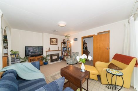 Photo of property in 42 Tararua Terrace, Cloverlea, Palmerston North, 4412