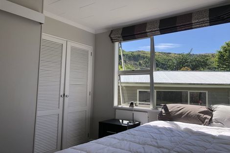 Photo of property in 3 Mckibbin Place, Arrowtown, 9302
