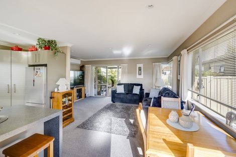 Photo of property in 142b Gloucester Street, Taradale, Napier, 4112
