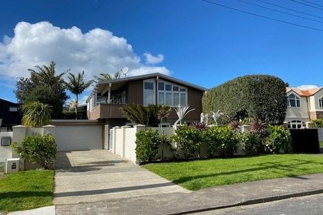 Photo of property in 1/11 Cecil Road, Milford, Auckland, 0620