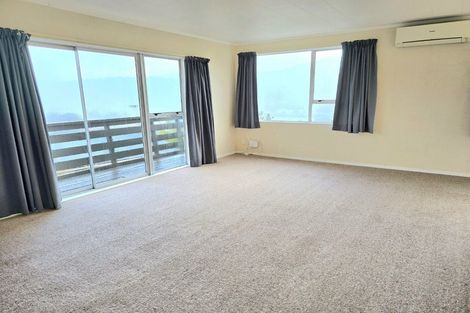Photo of property in 25a Manor Drive, Stokes Valley, Lower Hutt, 5019