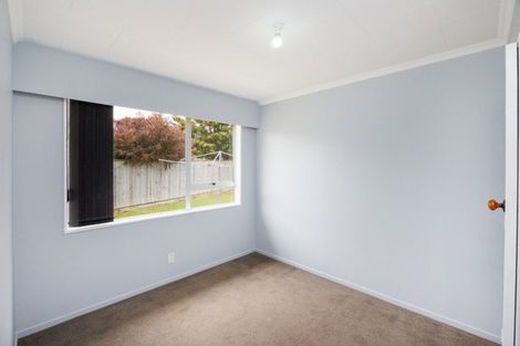 Photo of property in 33 Rhodes Drive, Kelvin Grove, Palmerston North, 4414