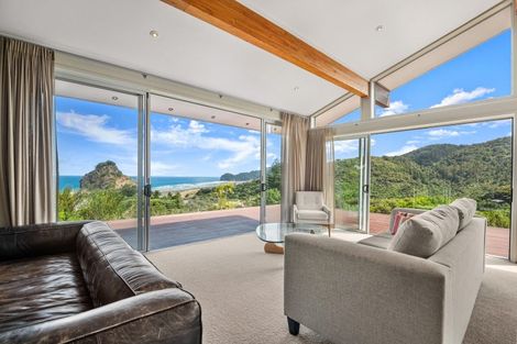 Photo of property in 77 Seaview Road, Piha, New Lynn, 0772