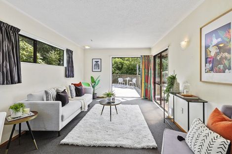 Photo of property in 5 Kilgour Way, Crofton Downs, Wellington, 6035