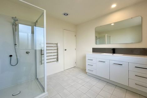 Photo of property in 17/69 Target Road, Totara Vale, Auckland, 0629
