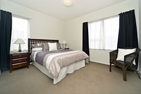 Photo of property in 5 Leatham Crescent, Opaheke, Papakura, 2113