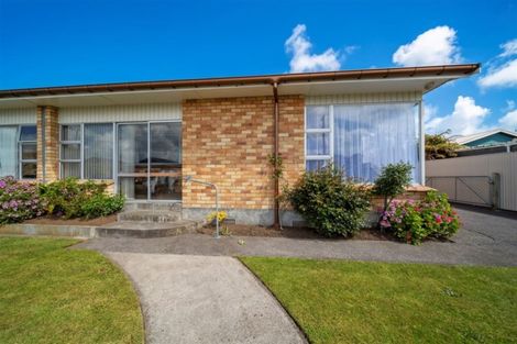 Photo of property in 15 Grey Street, Hawera, 4610