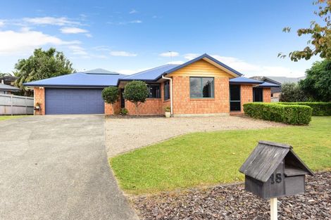 Photo of property in 18 Everton Place, Grandview Heights, Hamilton, 3200