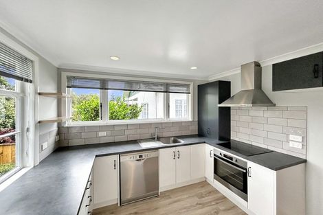 Photo of property in 19 College Street, Awapuni, Palmerston North, 4412