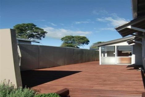 Photo of property in 2 Rawhiti Street, Vogeltown, New Plymouth, 4310