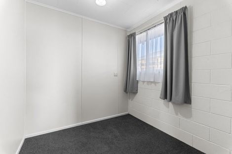 Photo of property in 10b Kauri Street, Inglewood, 4330