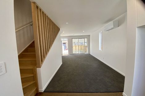 Photo of property in 2/30 Pirie Street, Mount Victoria, Wellington, 6011