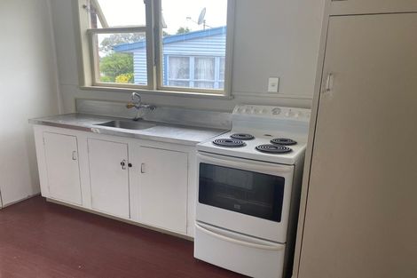 Photo of property in 69 Arimu Road, Papakura, 2110