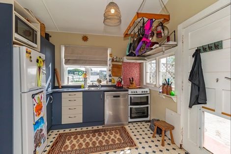 Photo of property in 14 Rangitane Street, Himatangi Beach, Foxton, 4891