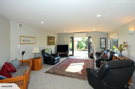 Photo of property in 5 Arundel Gate, Avonhead, Christchurch, 8042