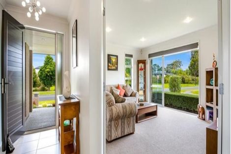 Photo of property in 39 Ridgedale Road, Silverdale, 0932