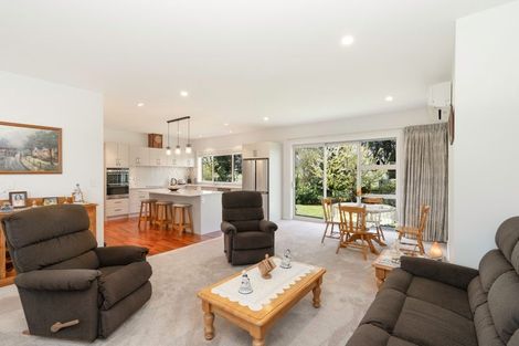 Photo of property in 28 Barry Curtis Place, Levin, 5510