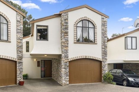 Photo of property in 3/12 Herons Way, Northcote, Auckland, 0627