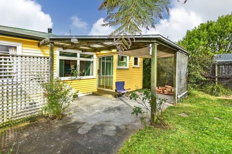 Photo of property in 9 Moyna Avenue, Dallington, Christchurch, 8061