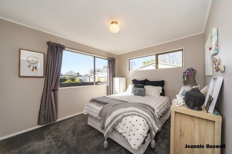 Photo of property in 66 Carter Crescent, Awapuni, Palmerston North, 4412