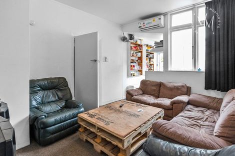 Photo of property in 58 Howe Street, North Dunedin, Dunedin, 9016