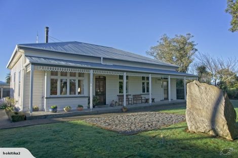 Photo of property in 102 Gibson Quay, Hokitika, 7810