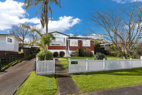 Photo of property in 36 Chilcott Road, Henderson, Auckland, 0612