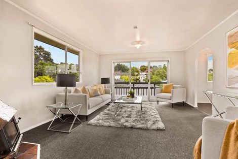 Photo of property in 20 Trias Road, Totara Vale, Auckland, 0629
