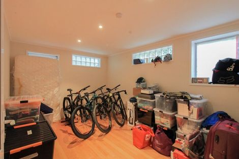 Photo of property in 10 Nepal Place, Khandallah, Wellington, 6035