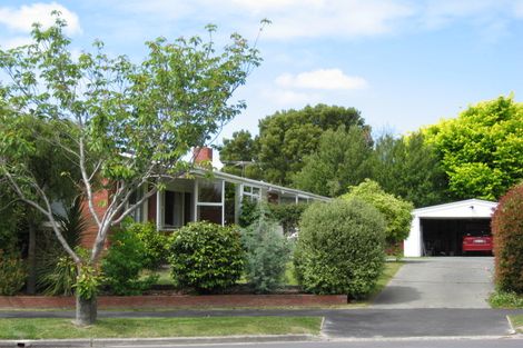 Photo of property in 2/33 Rosedale Place, Avonhead, Christchurch, 8042