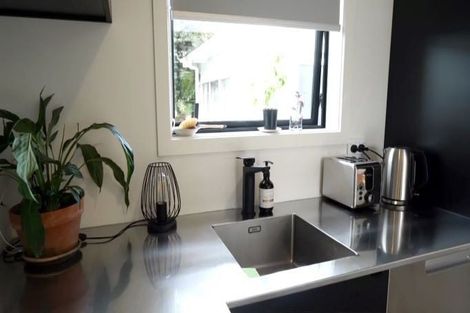 Photo of property in 28 Mere Mere Avenue, Palmerston North, 4414