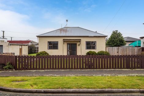 Photo of property in 22 Queen Street, Brighton, Dunedin, 9035