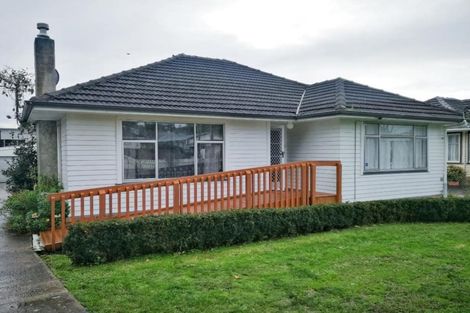 Photo of property in 26 Edwards Avenue, Henderson, Auckland, 0610