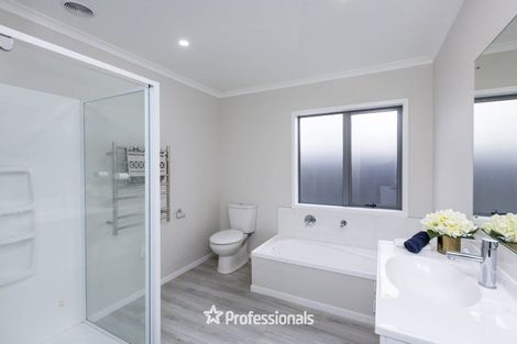 Photo of property in 12 Buddle Road, Wallaceville, Upper Hutt, 5018