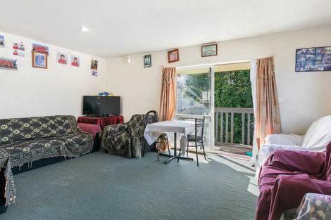 Photo of property in 93 Templeton Place, Clendon Park, Auckland, 2103
