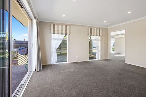 Photo of property in 69 Kippenberger Avenue, Rangiora, 7400