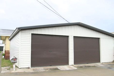 Photo of property in 106 Apu Crescent, Lyall Bay, Wellington, 6022