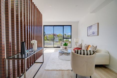 Photo of property in 1/12 South Pacific Place, Henderson, Auckland, 0612