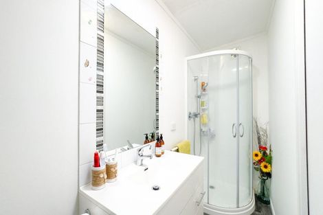 Photo of property in 16 Mcdonald Place, Paeroa, 3600