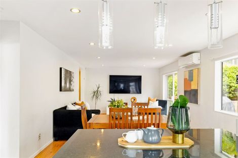 Photo of property in 2/49a Lancaster Road, Beach Haven, Auckland, 0626