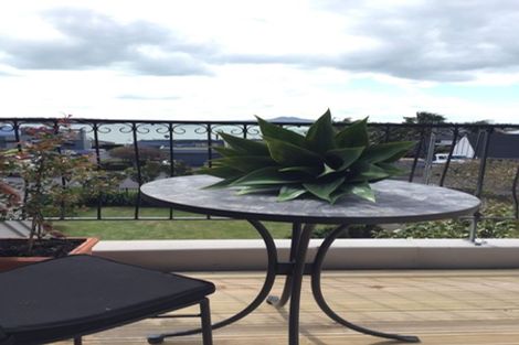 Photo of property in 24 Takutai Avenue, Bucklands Beach, Auckland, 2012