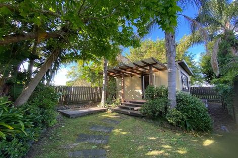 Photo of property in 35 Neptune Avenue, Beach Haven, Auckland, 0626