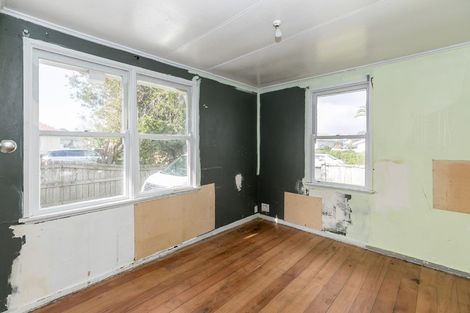 Photo of property in 33 Paul Crescent, Fairfield, Hamilton, 3214