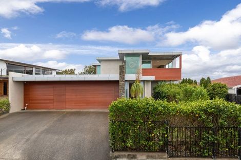 Photo of property in 451 East Coast Road, Murrays Bay, Auckland, 0630