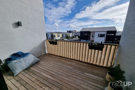 Photo of property in 5/3 Genevieve Lane, Hobsonville, Auckland, 0616