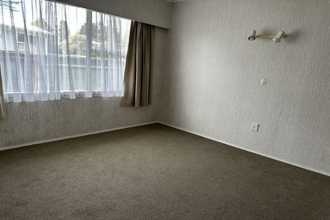 Photo of property in 12 Halberg Street, Papakura, 2110