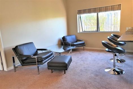 Photo of property in 48 Huntington Park Drive, Greenhithe, Auckland, 0632