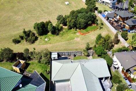 Photo of property in 15 Hobie Court, West Harbour, Auckland, 0618